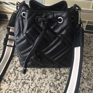 Mk peyton crossbody